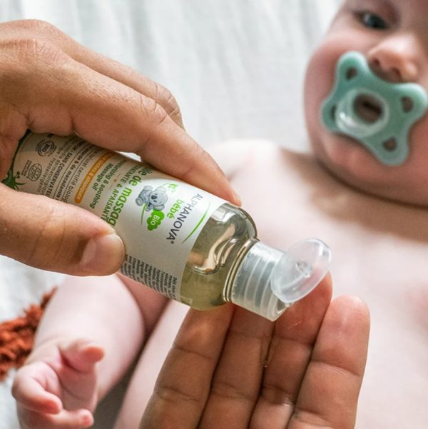 Veilige en natuurlijke baby massageolie van Alphanova – verzacht en hydrateert de tere babyhuid