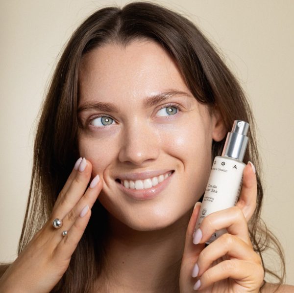 Uoga Uoga Clouds over Sea Moisterising Primer