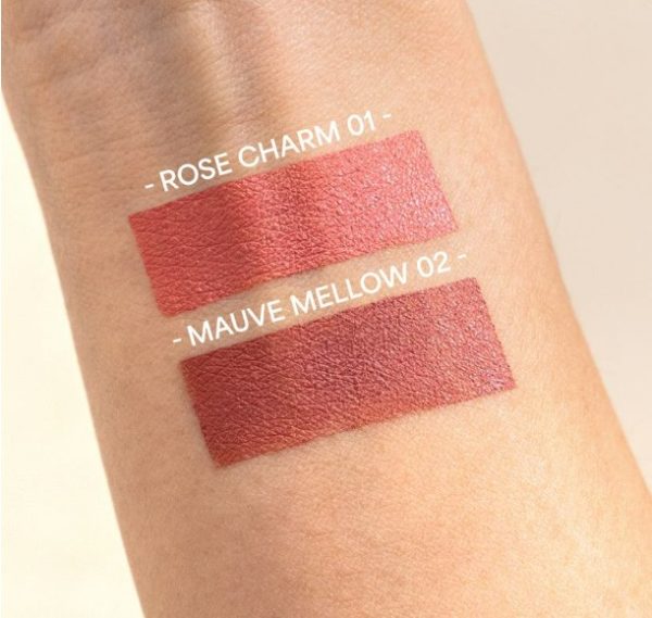 Romige blush met hibiscus en perzikolie van Lavera